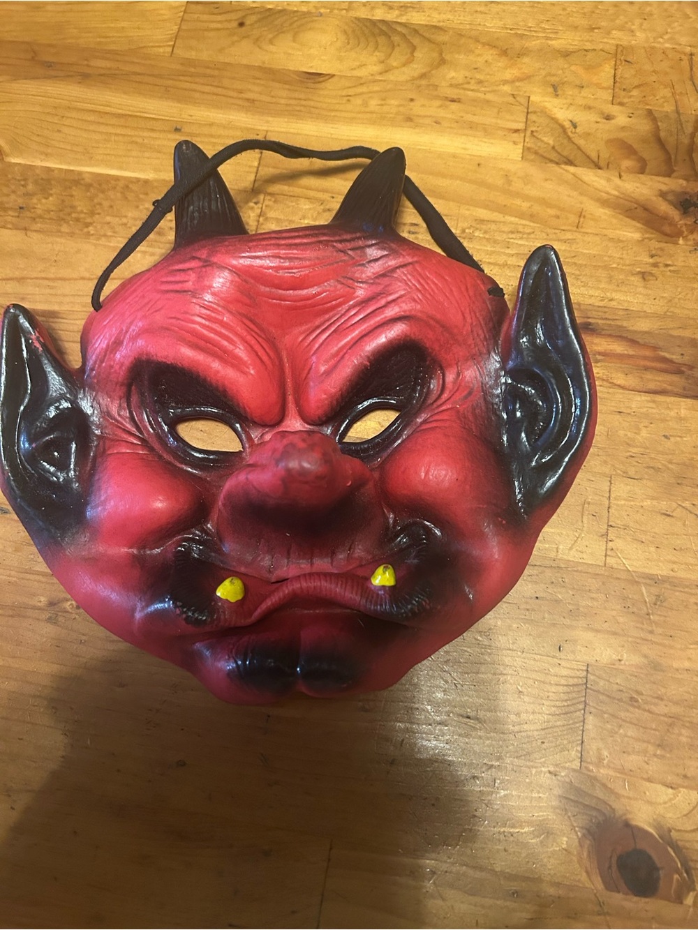Vintage Red Devil Decorative Mask - Festive Home Accent